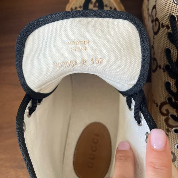 bought toobig, used only 1so brand new, with dust bag, new laces but without box - Picture 2 of 3